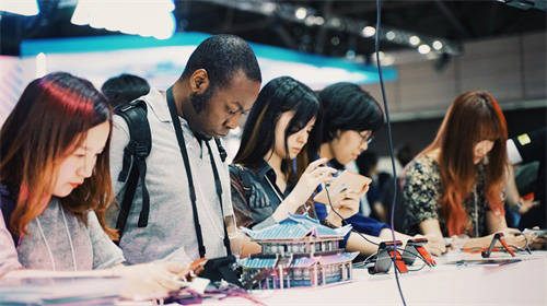 （現場試玩玩傢照片）